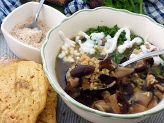 gombaleves csicseris naan kenyérrel bulkshop vegán recept plantbased növényi alapú gombaleves csicseris naan kenyérrel bulkshop vegán recept plantbased növényi alapú