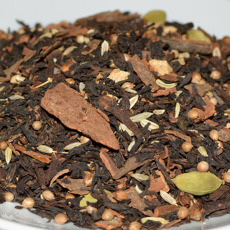 Chai teakeverék (masala chai) fekete teával és egész fűszerekkel - bulkshop