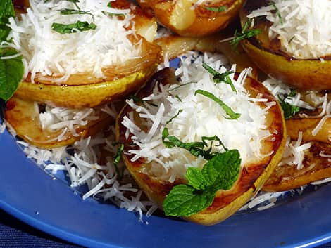 Feta sajttal töltött, grillezett körte vegán recept bulkshop plantbased növényi alapú Feta sajttal töltött, grillezett körte vegán recept bulkshop plantbased növényi alapú
