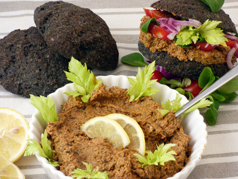 vegán halkrém banánvirágból és algából fekete zsömlével recept bulkshop plantbased vegán halkrém banánvirágból és algából fekete zsömlével recept bulkshop plantbased