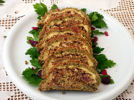 Jóféle magvakkal töltött ünnepi rolád avagy töltött fasírt vegánul recept bulkshop Jóféle magvakkal töltött ünnepi rolád avagy töltött fasírt vegánul recept bulkshop